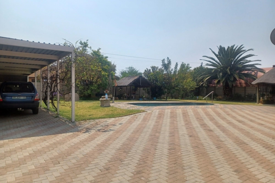 4 Bedroom Property for Sale in Riebeeckstad Free State